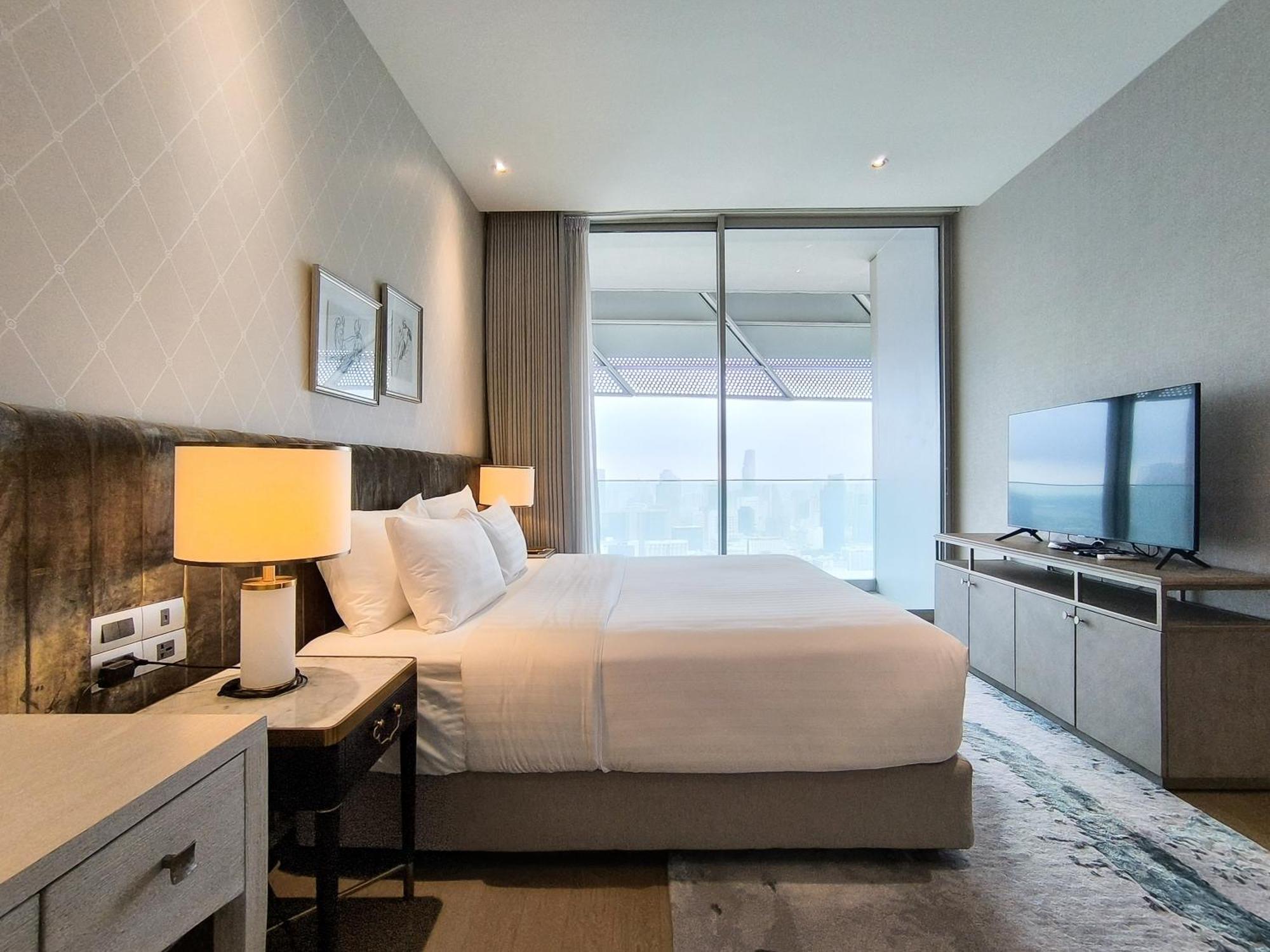 Magnolias Ratchadamri Boulevard Serviced Residences Bangkok Exterior photo
